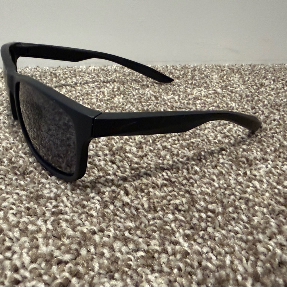 Nike Black Sunglasses - Picture 3 of 7
